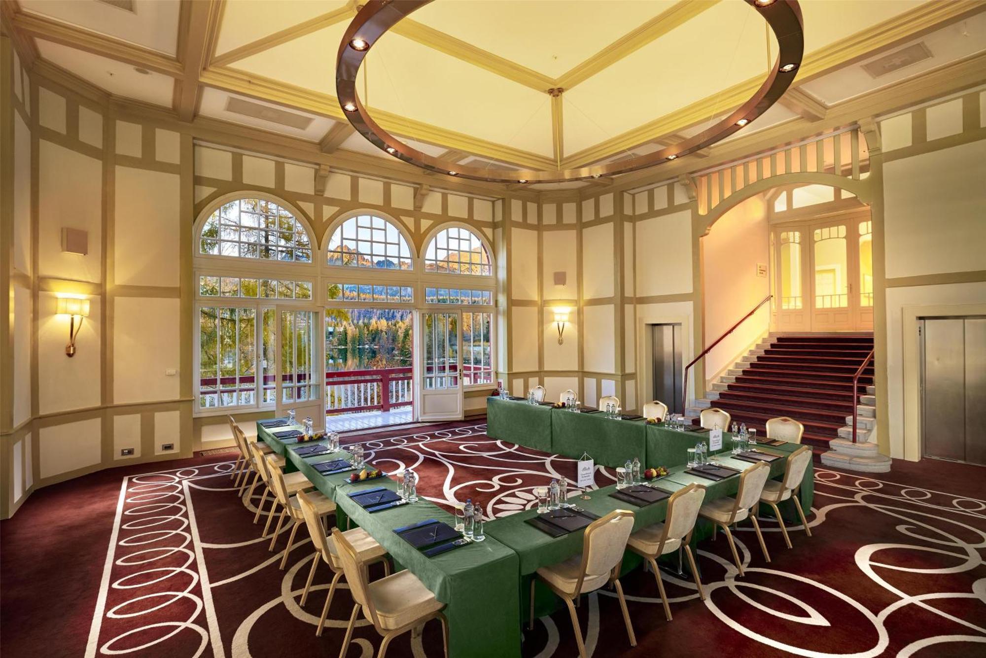 Grand Hotel Kempinski High Tatras Štrbské Pleso Екстериор снимка