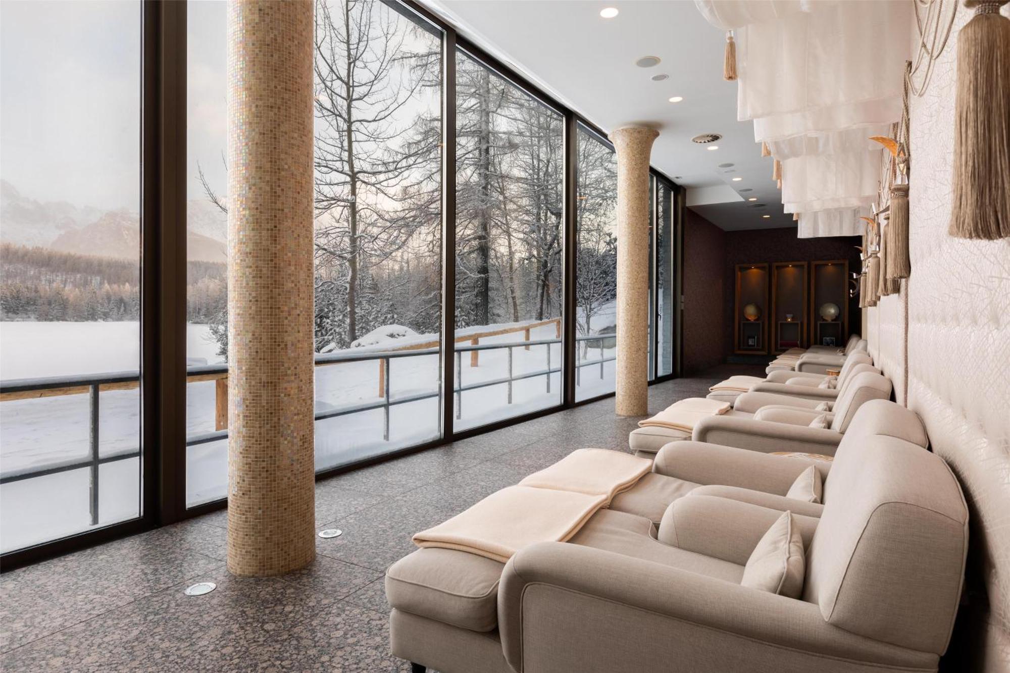 Grand Hotel Kempinski High Tatras Štrbské Pleso Екстериор снимка