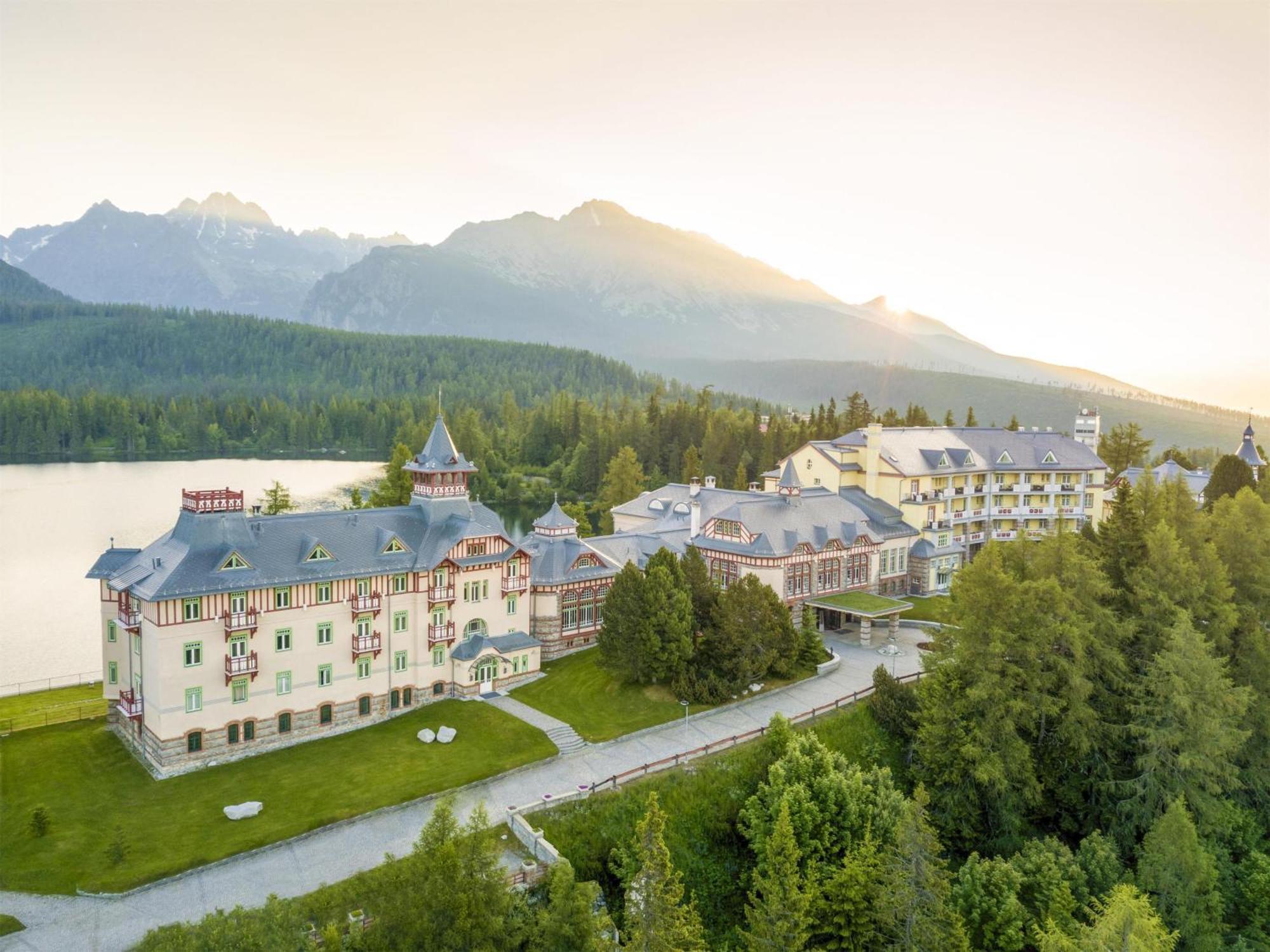 Grand Hotel Kempinski High Tatras Štrbské Pleso Екстериор снимка