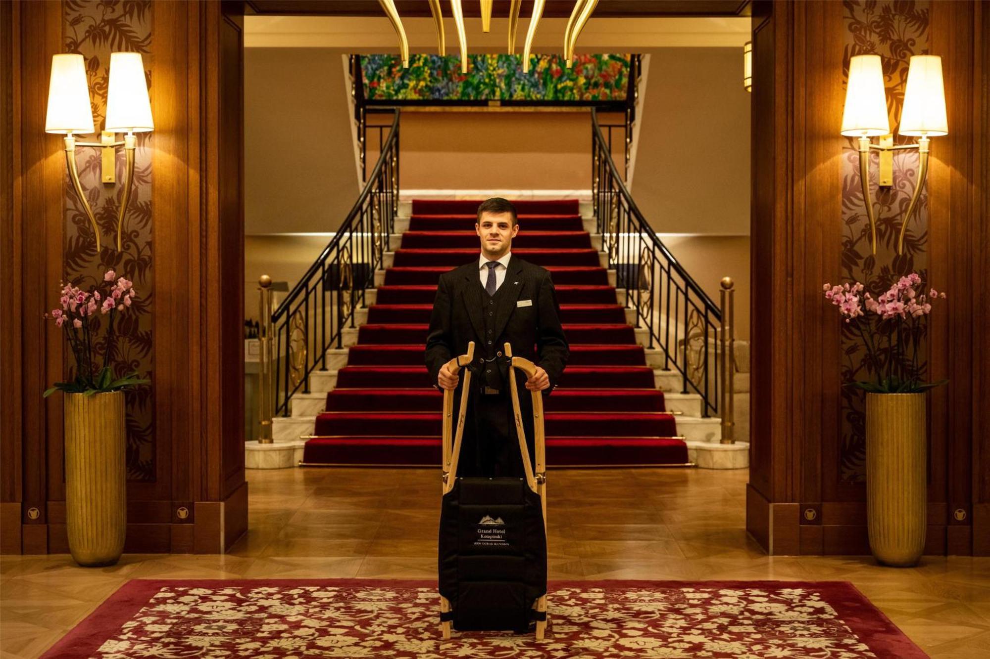 Grand Hotel Kempinski High Tatras Štrbské Pleso Екстериор снимка